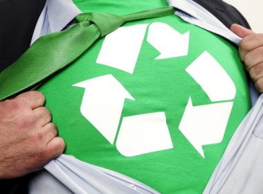 eco super hero 48317580 © decisiveimages - Fotolia