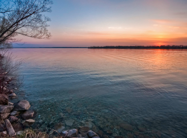 LakeCouchiching-CreativeCommons-Robert-Snache-Spirithands